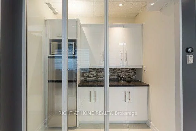 7191, Yonge, Grandview, Markham