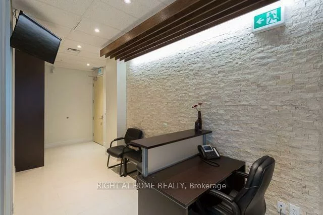 7191, Yonge, Grandview, Markham