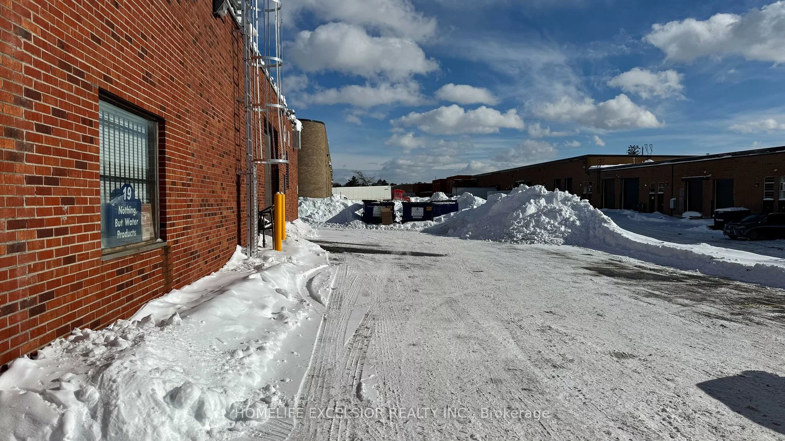 825, Denison, Milliken Mills West, Markham