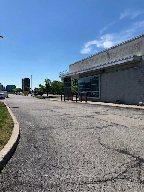 8502, Woodbine, Buttonville, Markham