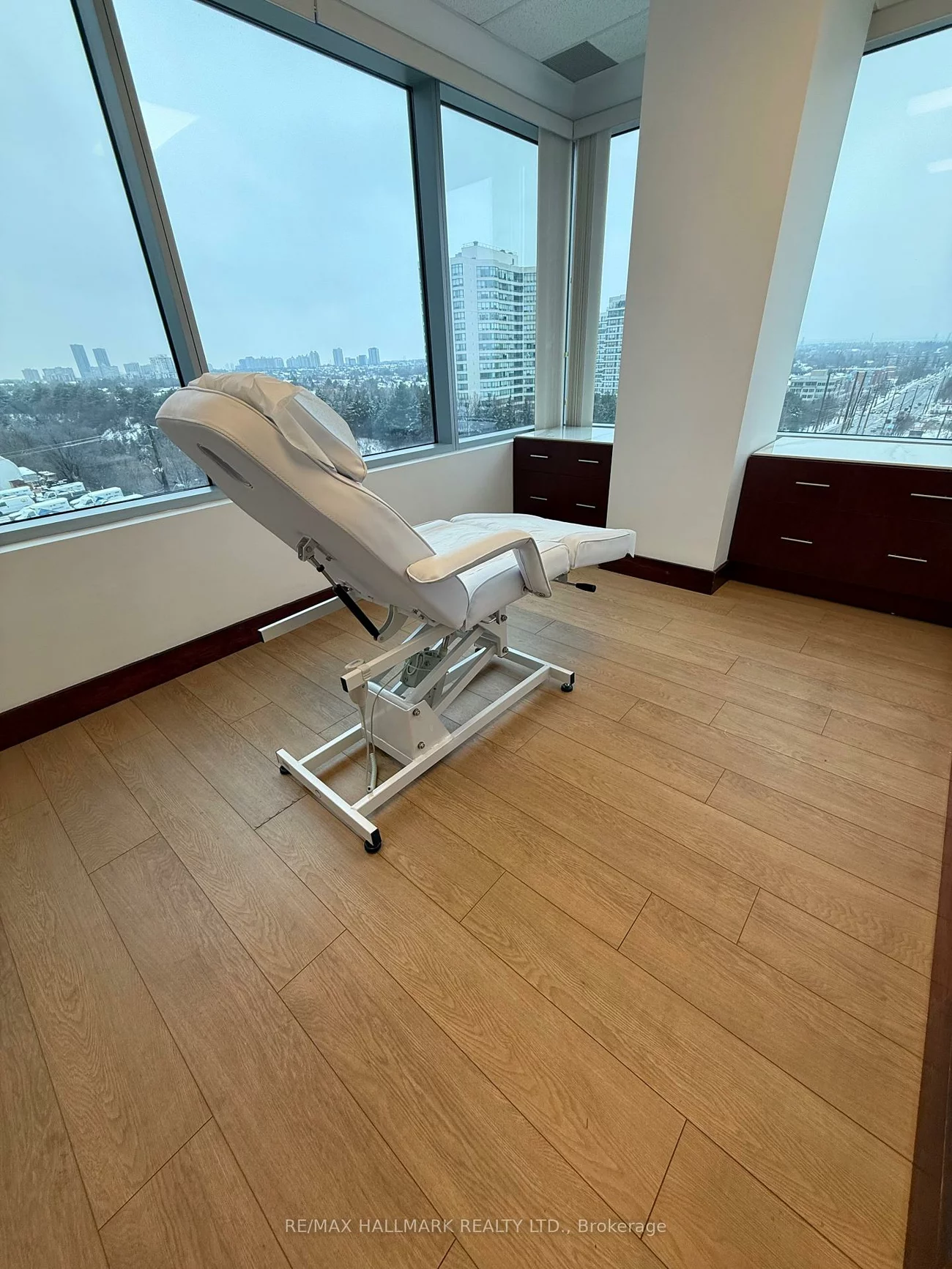 7191, Yonge, Grandview, Markham