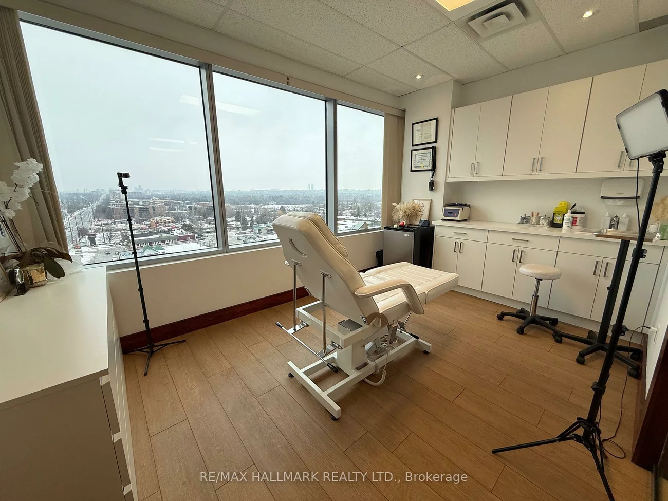 7191, Yonge, Grandview, Markham