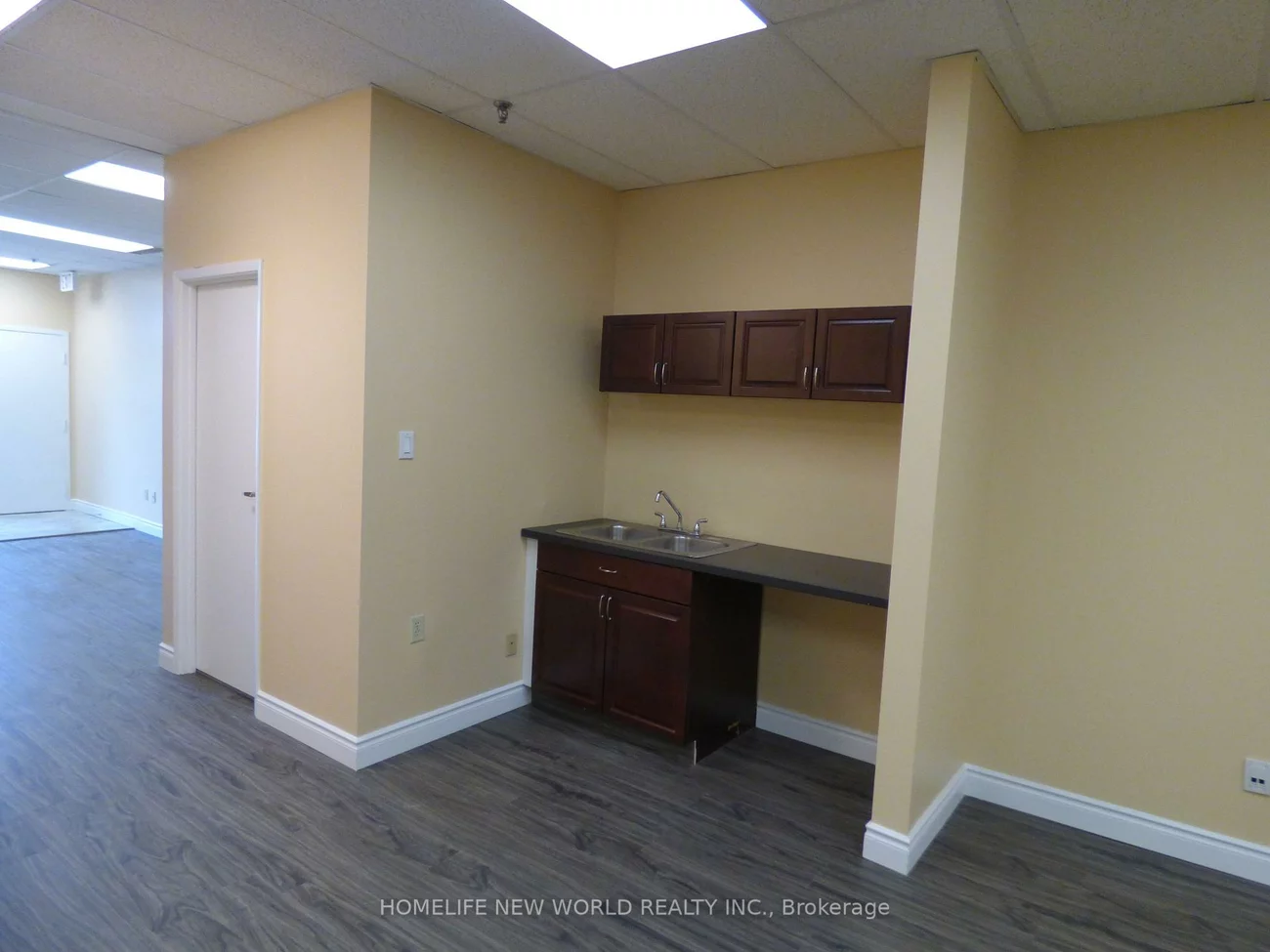 145, Royal Crest, Milliken Mills West, Markham