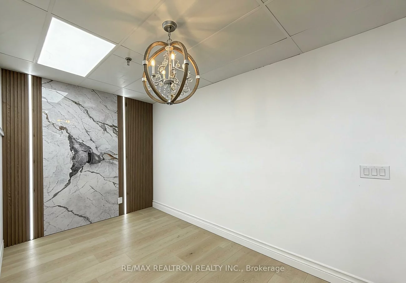 145, Royal Crest, Milliken Mills West, Markham