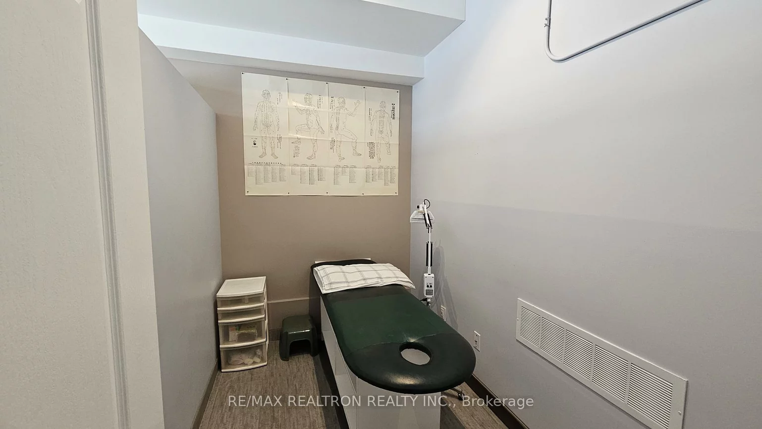 68, Cathedral High, Cathedraltown, Markham