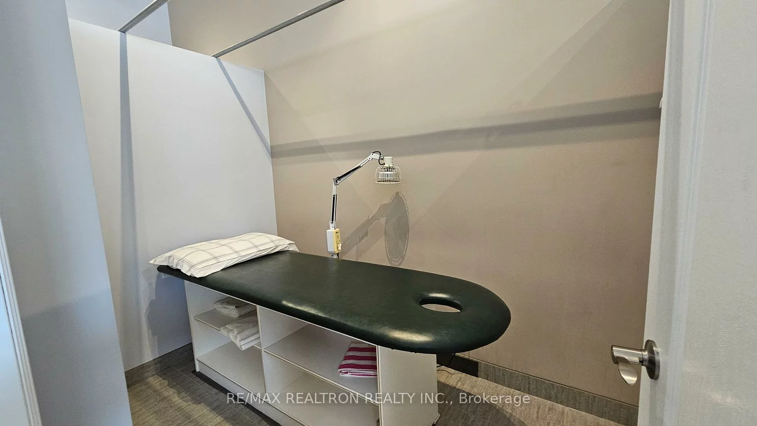 68, Cathedral High, Cathedraltown, Markham