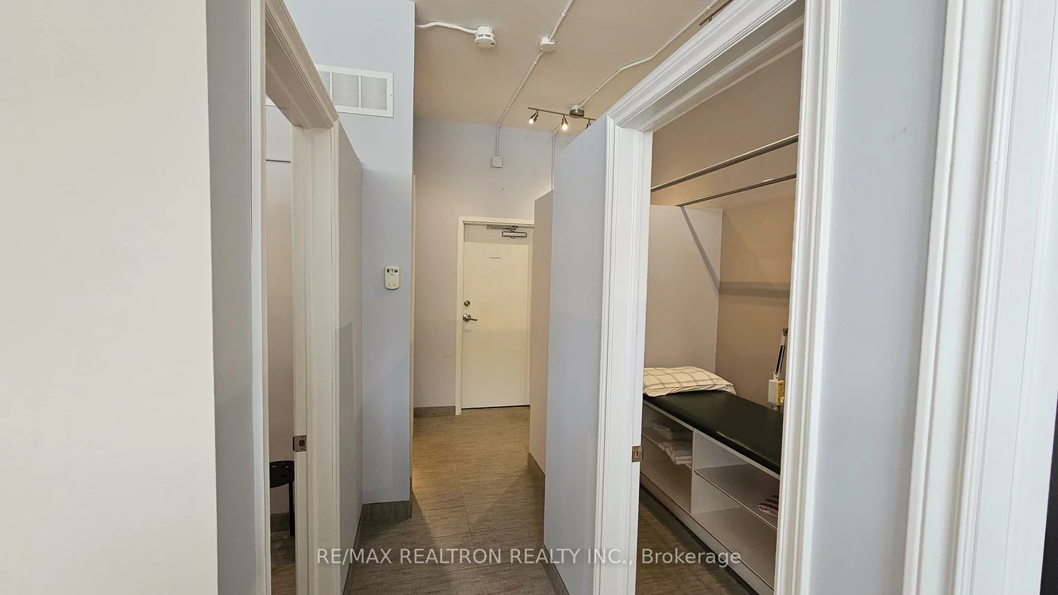 68, Cathedral High, Cathedraltown, Markham