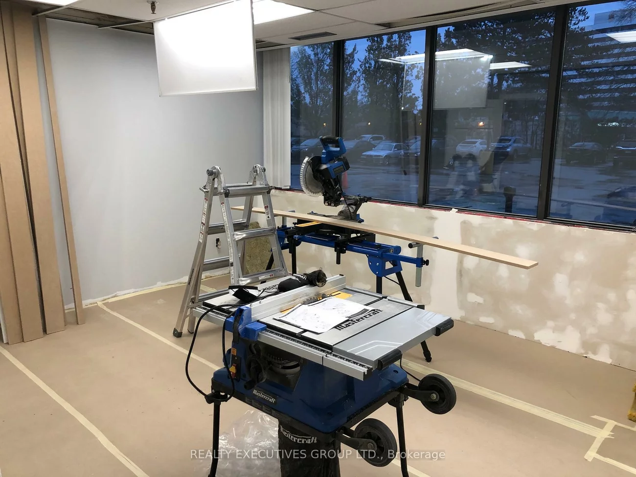 8111, Yonge, Royal Orchard, Markham