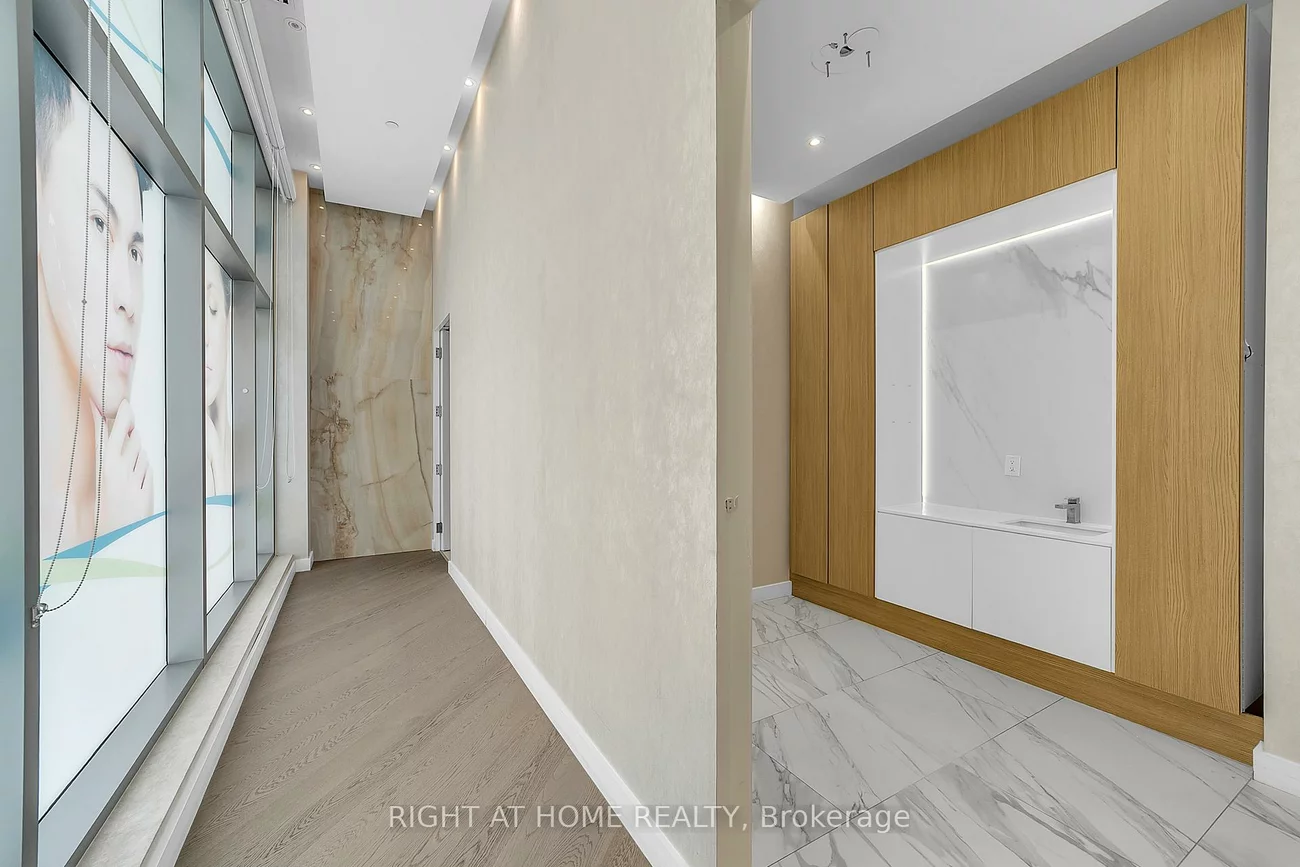 7191, Yonge, Grandview, Markham