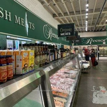 7509, Yonge, Thornhill, Markham