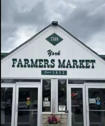 7509, Yonge, Thornhill, Markham