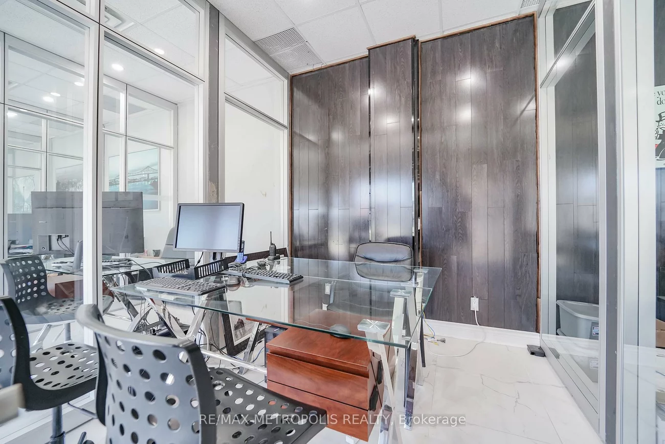 7393, Markham, Cedarwood, Markham