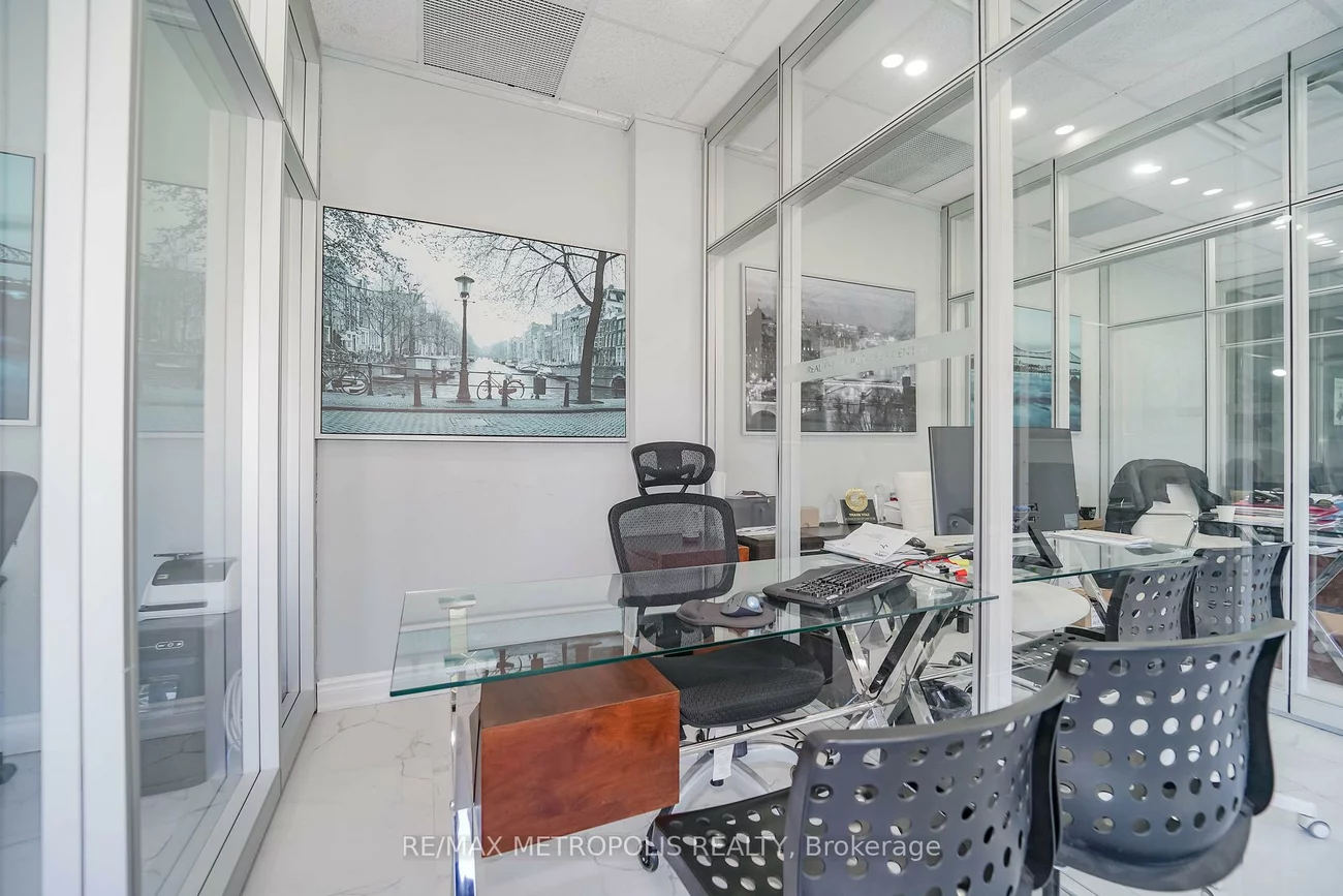 7393, Markham, Cedarwood, Markham