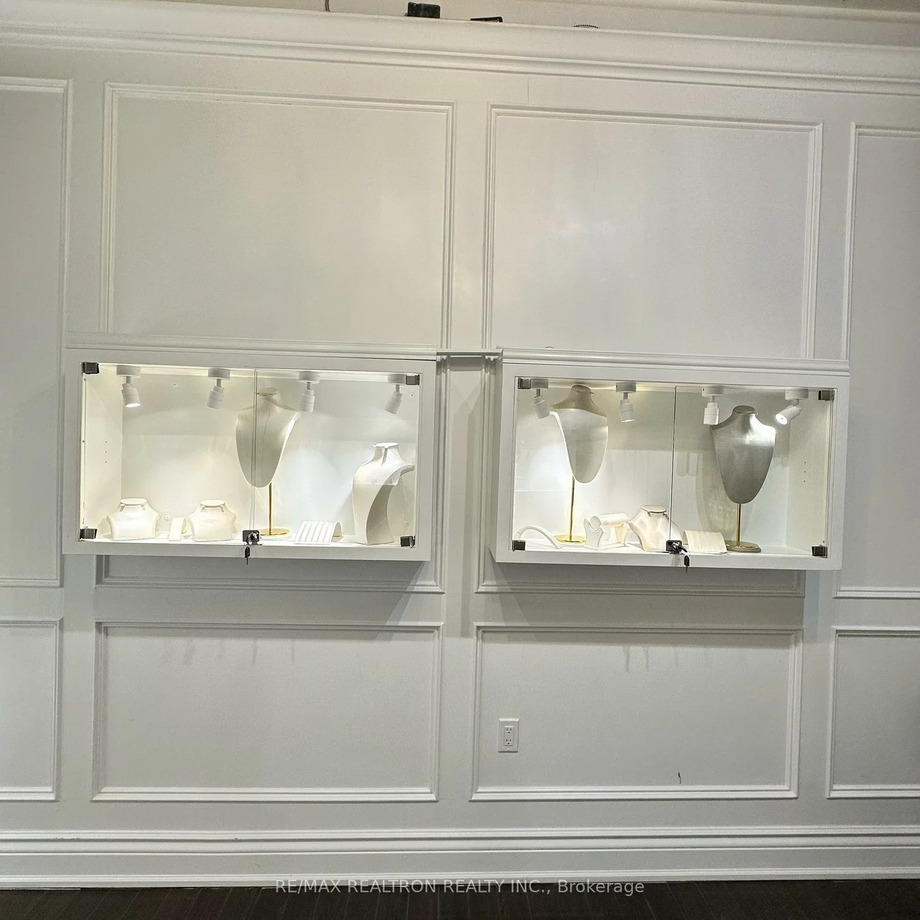 7181, Yonge, Grandview, Markham