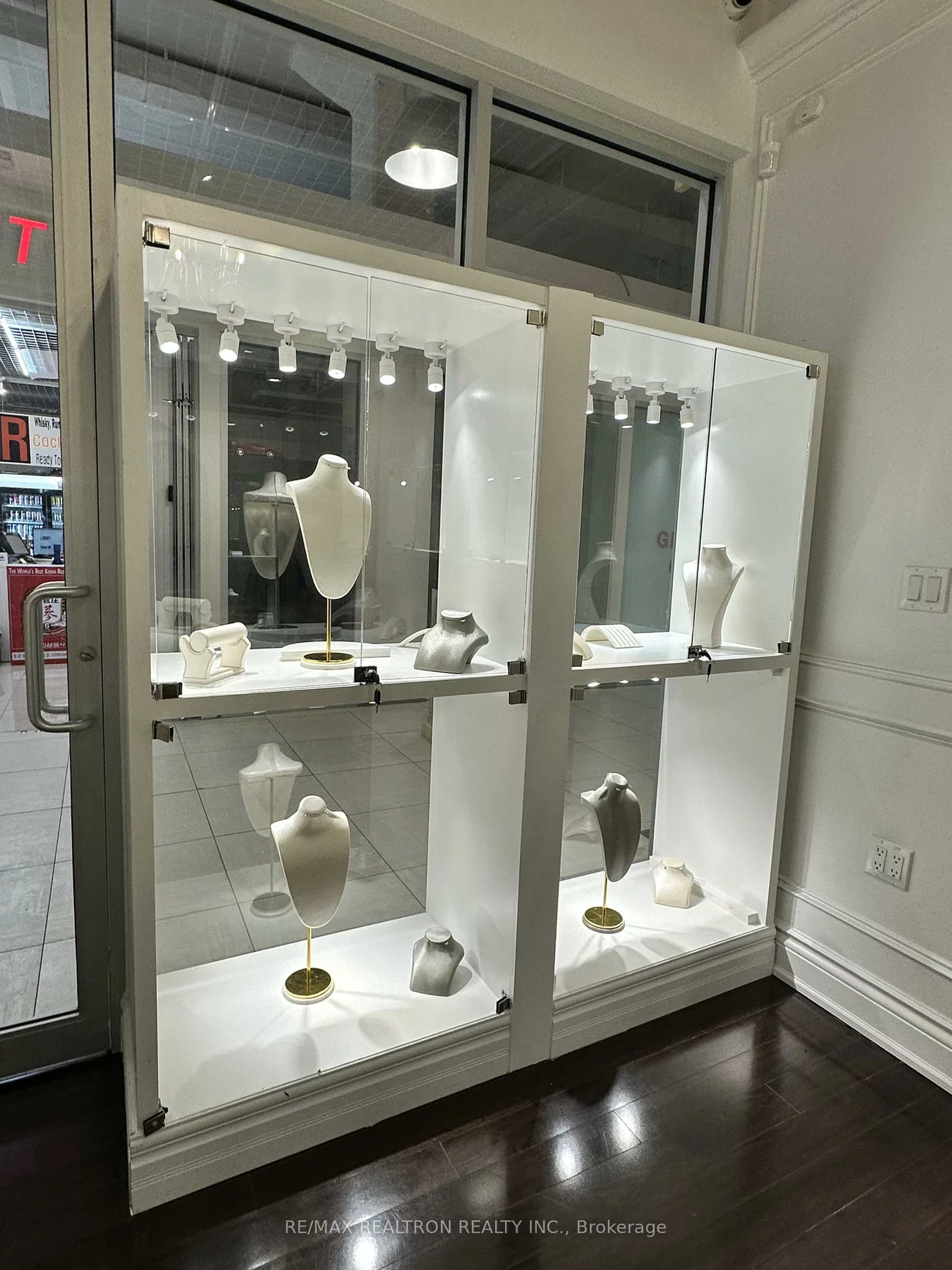 7181, Yonge, Grandview, Markham