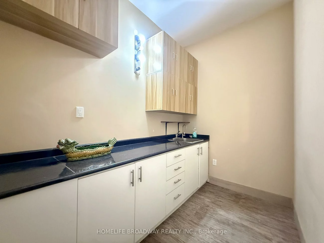 8241, Woodbine, Buttonville, Markham