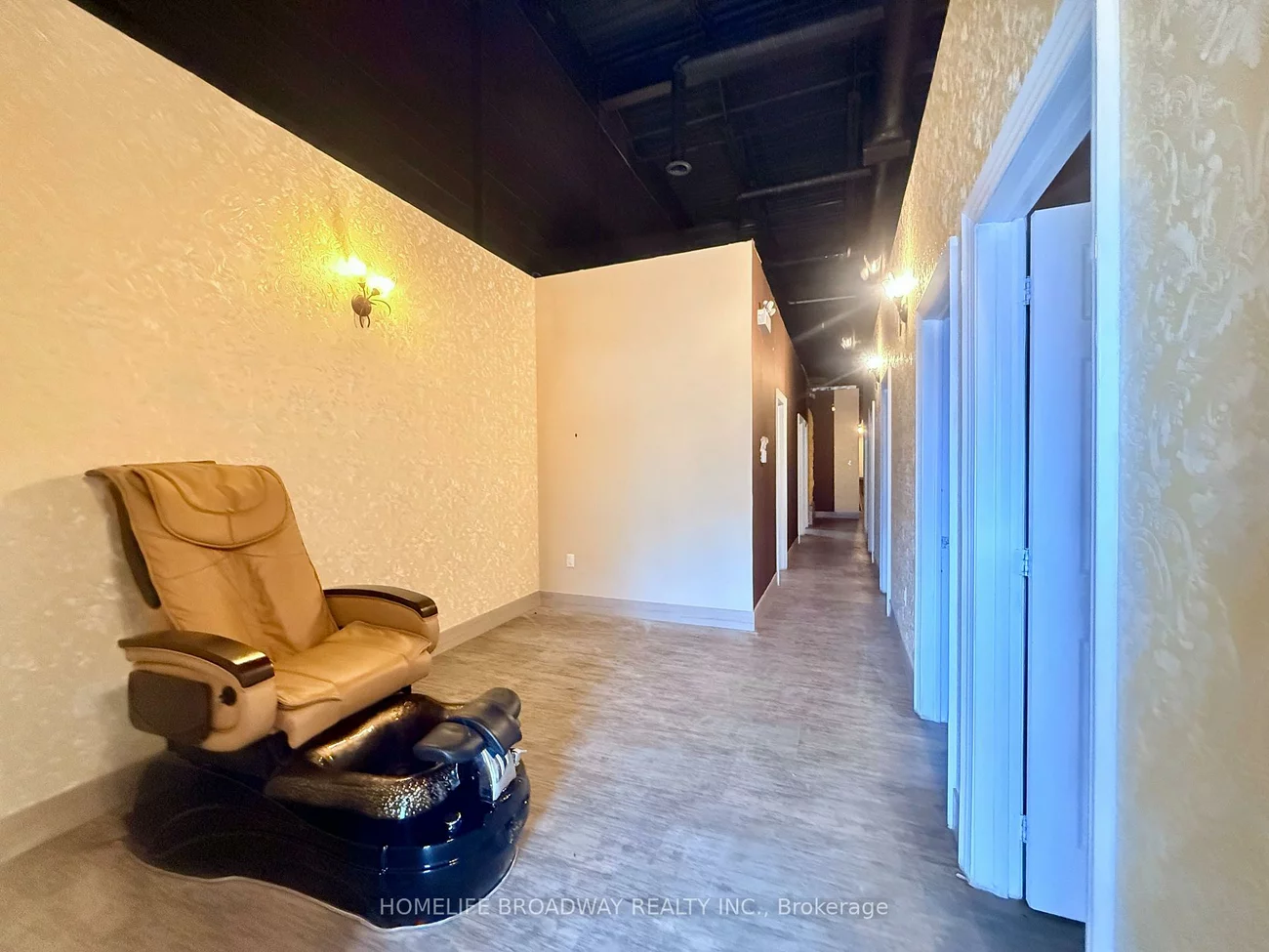 8241, Woodbine, Buttonville, Markham