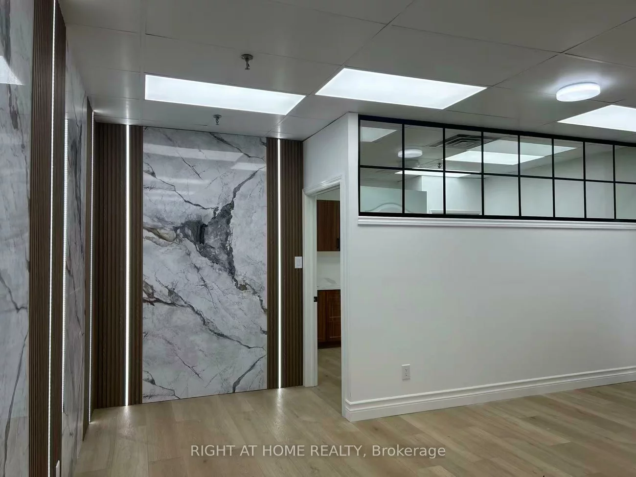 145, Royal Crest, Milliken Mills West, Markham