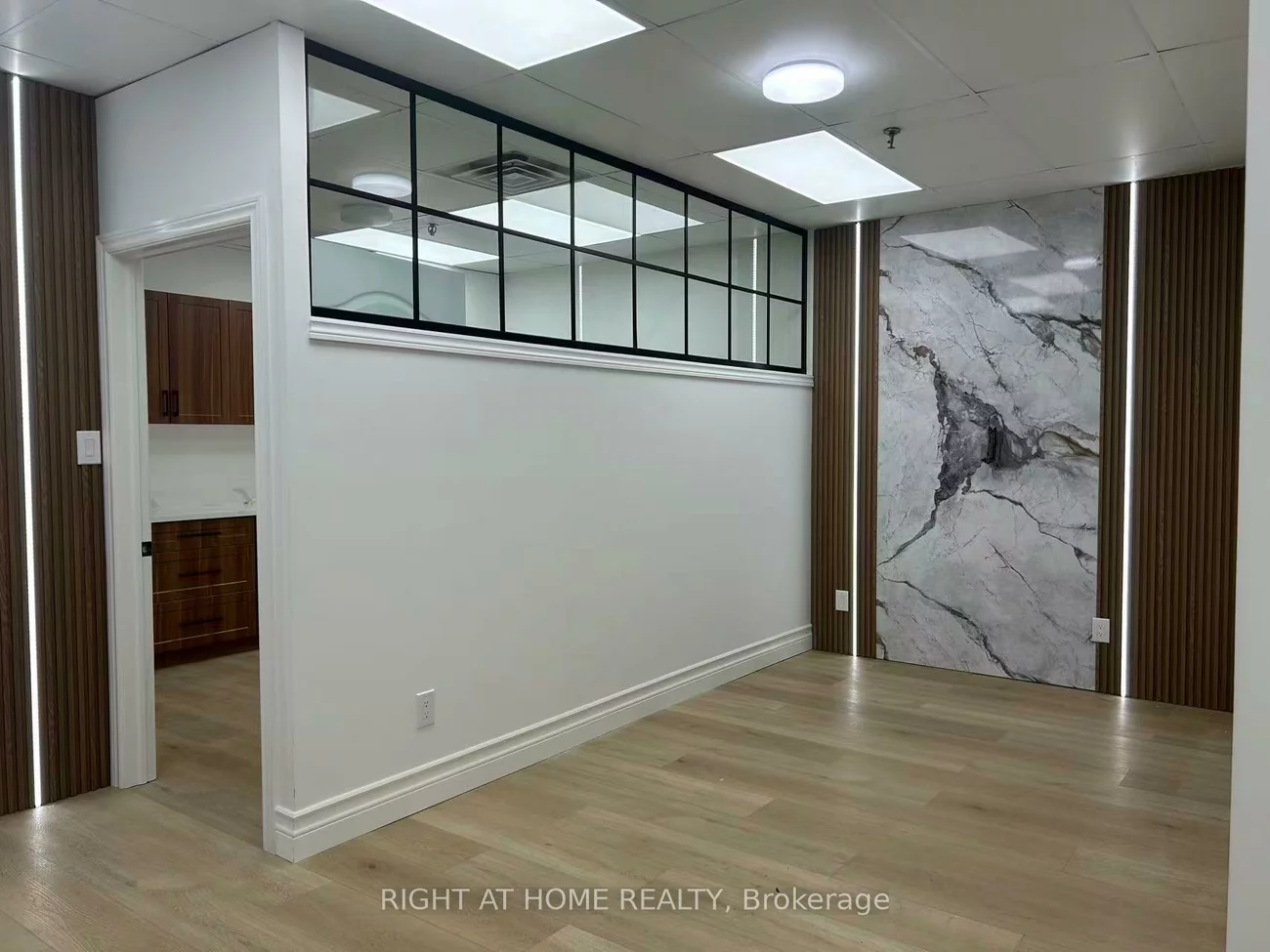 145, Royal Crest, Milliken Mills West, Markham