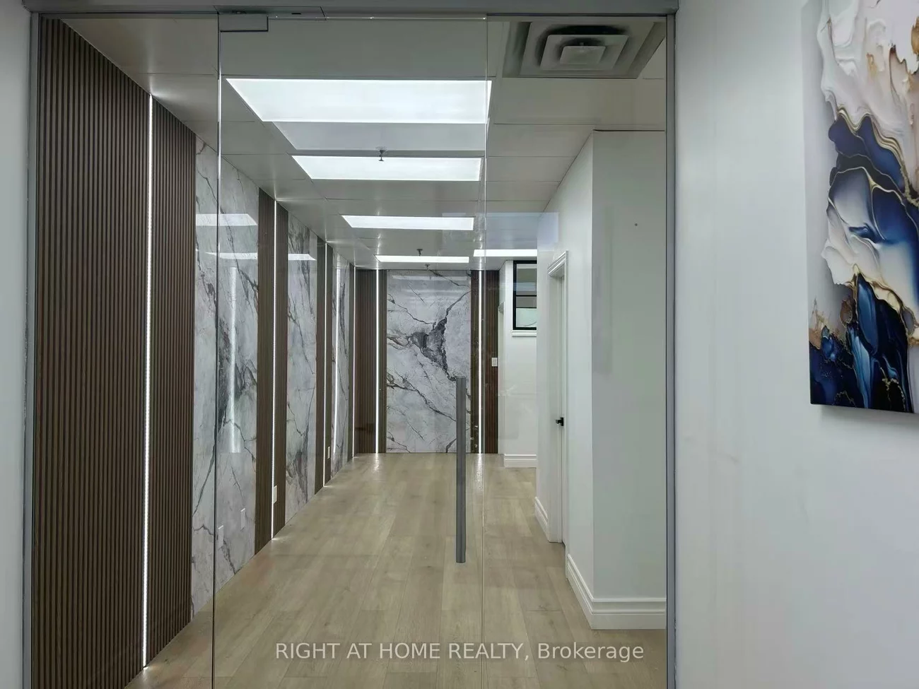 145, Royal Crest, Milliken Mills West, Markham