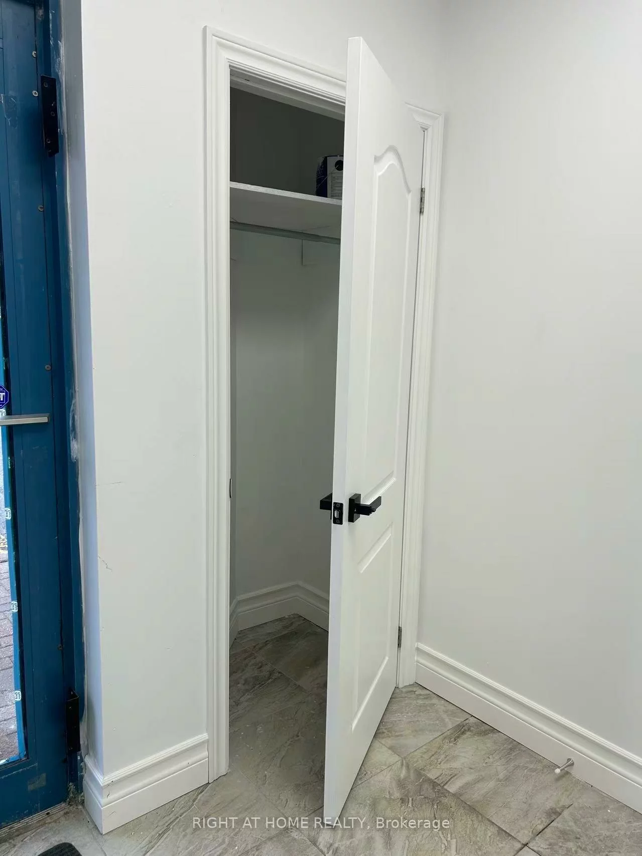 145, Royal Crest, Milliken Mills West, Markham