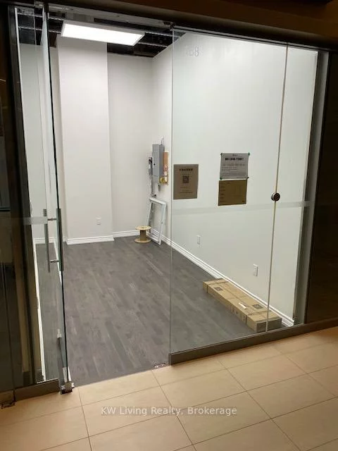 9390, Woodbine, Cachet, Markham