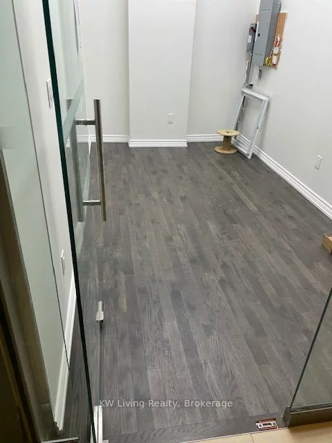 9390, Woodbine, Cachet, Markham