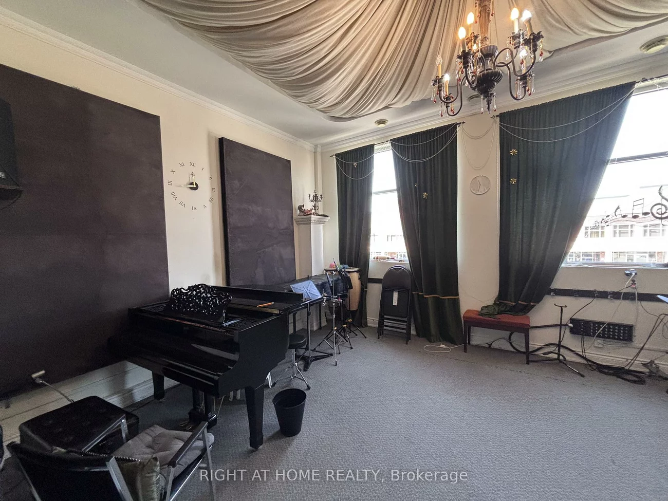 8791, Woodbine, Buttonville, Markham