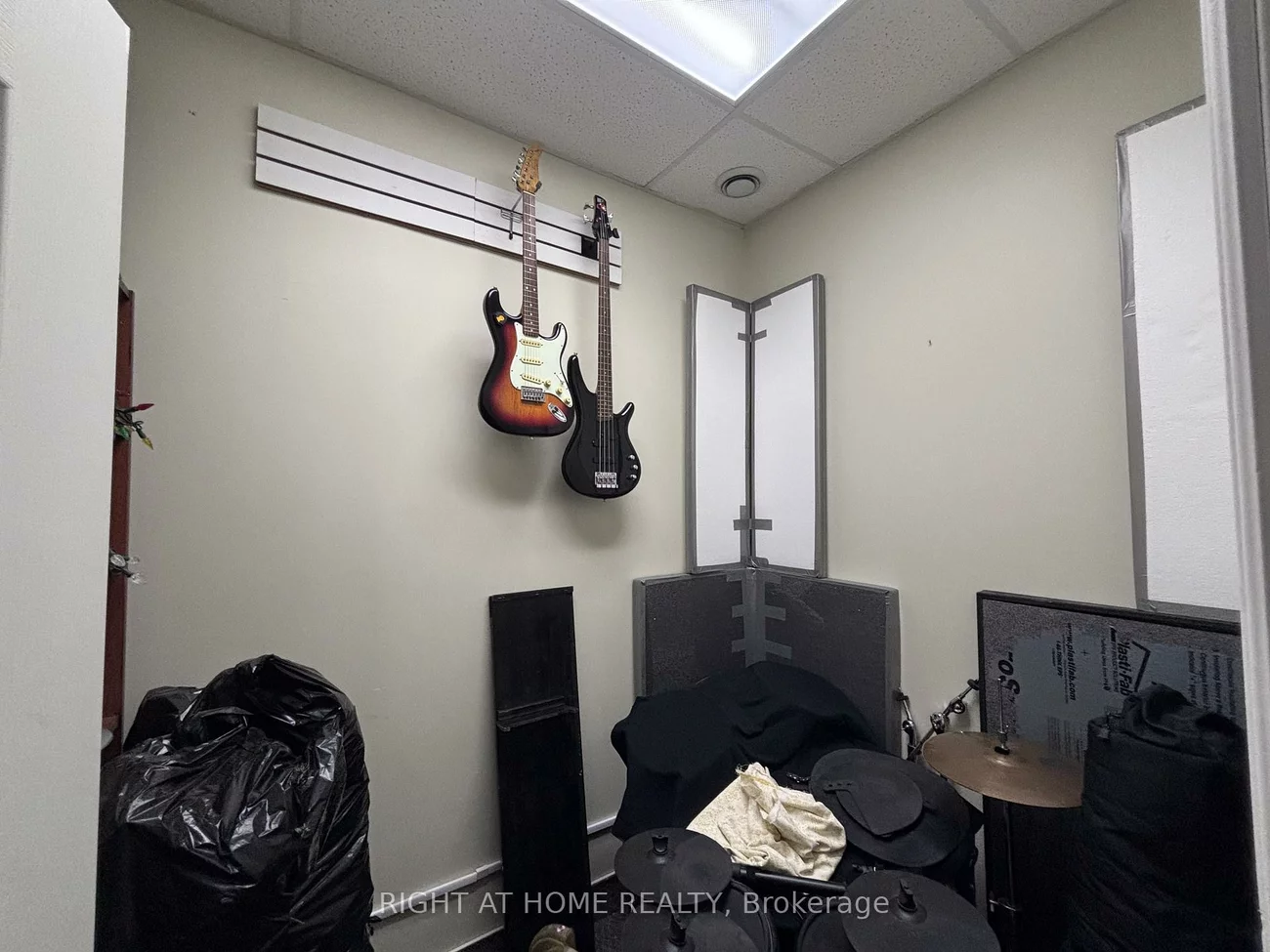 8791, Woodbine, Buttonville, Markham