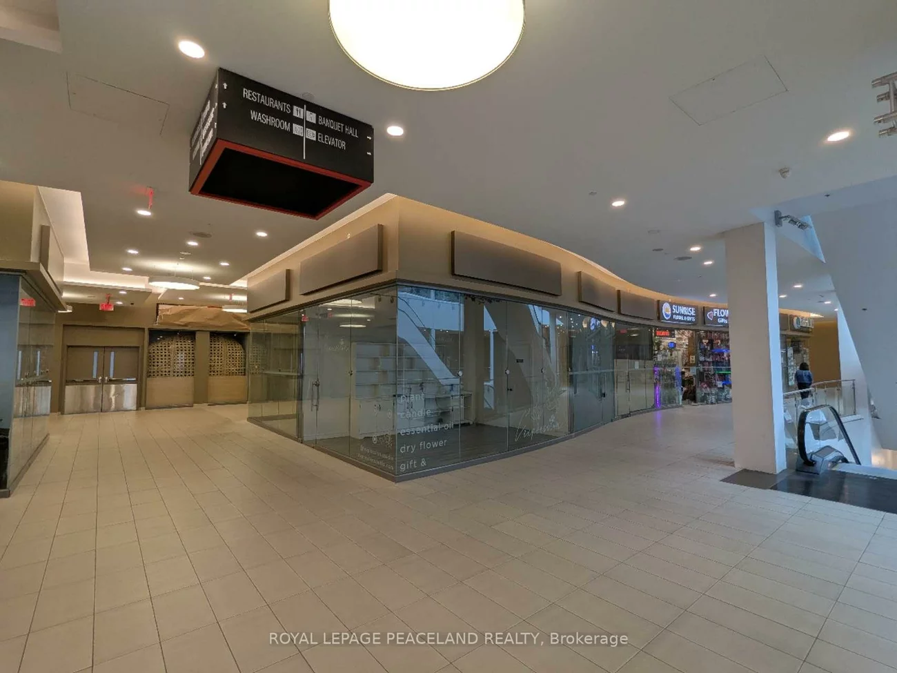 9390, Woodbine, Cachet, Markham