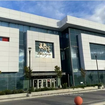 9390, Woodbine, Cachet, Markham