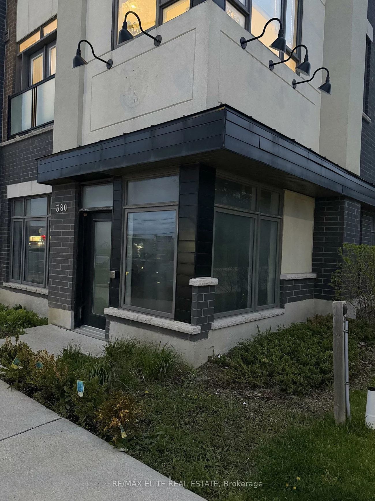 380, John, Aileen-Willowbrook, Markham