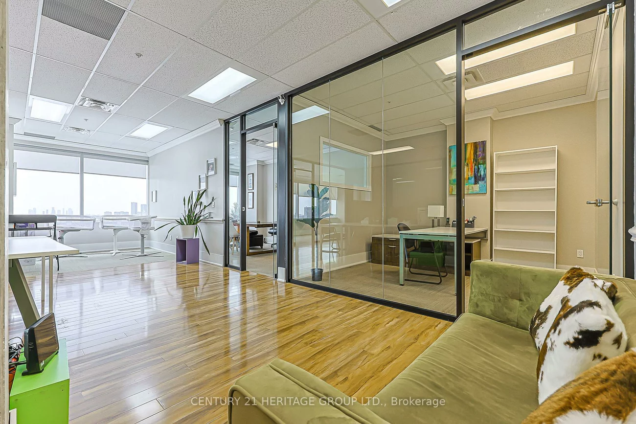 7191, Yonge, Thornhill, Markham