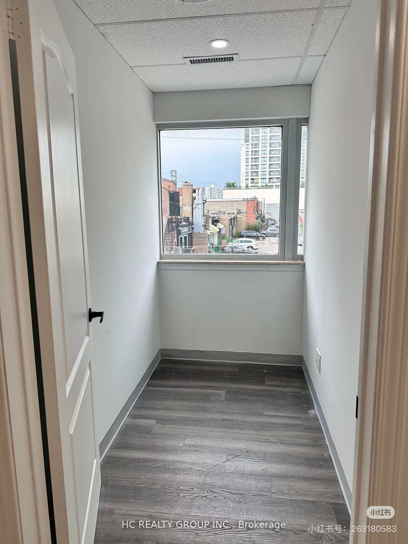 7027, Yonge, Grandview, Markham