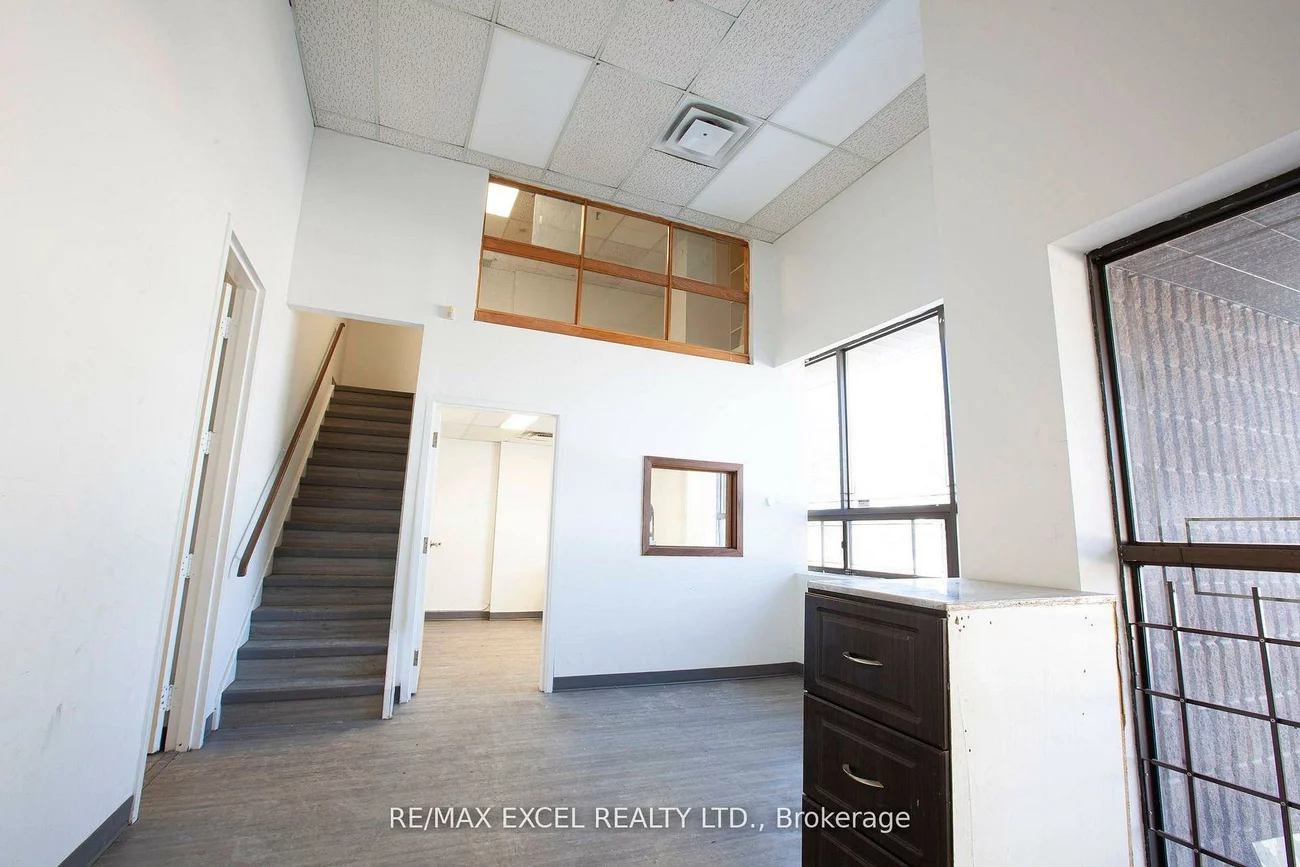 37, Ferrier, Milliken Mills West, Markham