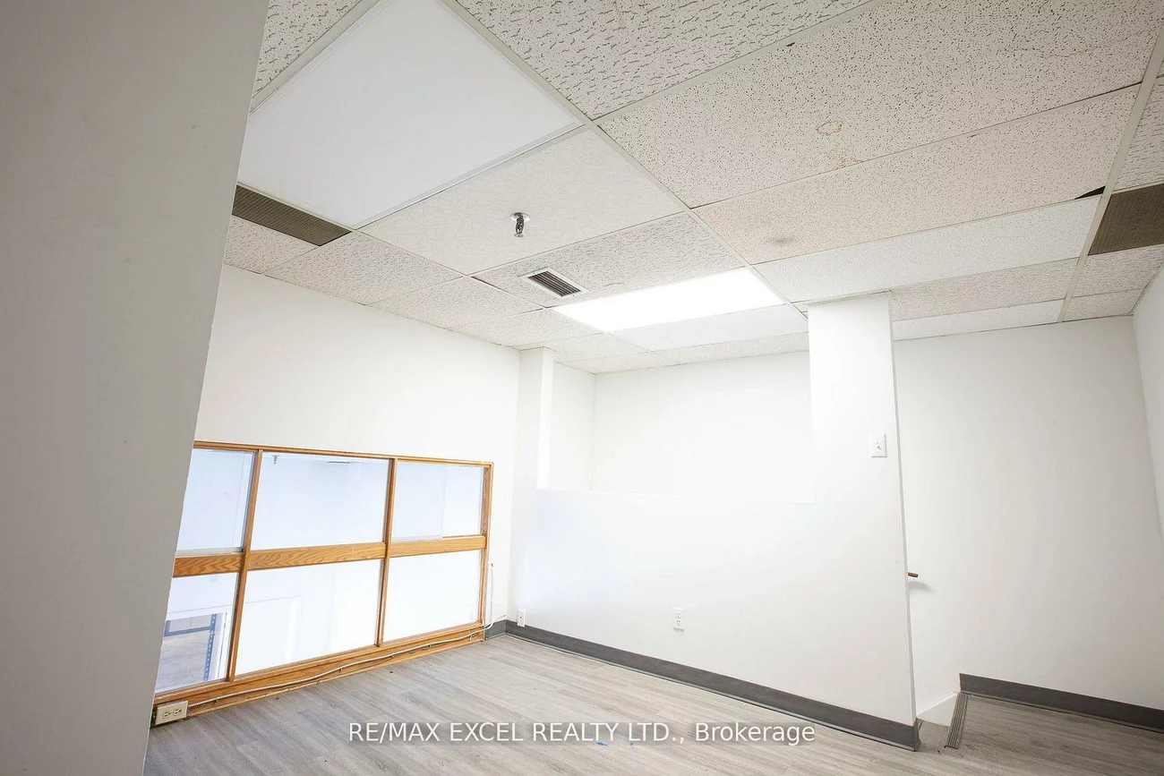 37, Ferrier, Milliken Mills West, Markham