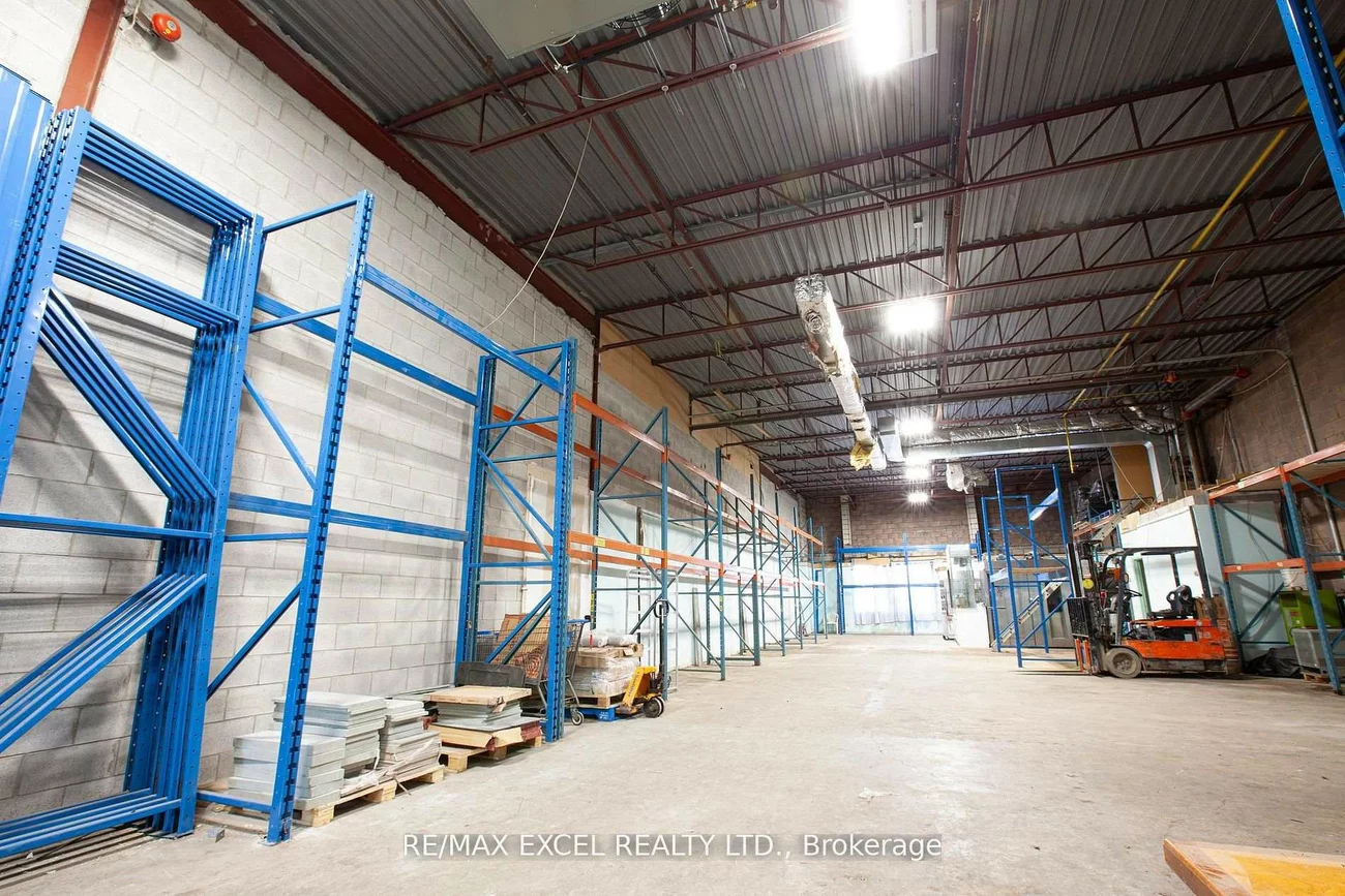 37, Ferrier, Milliken Mills West, Markham