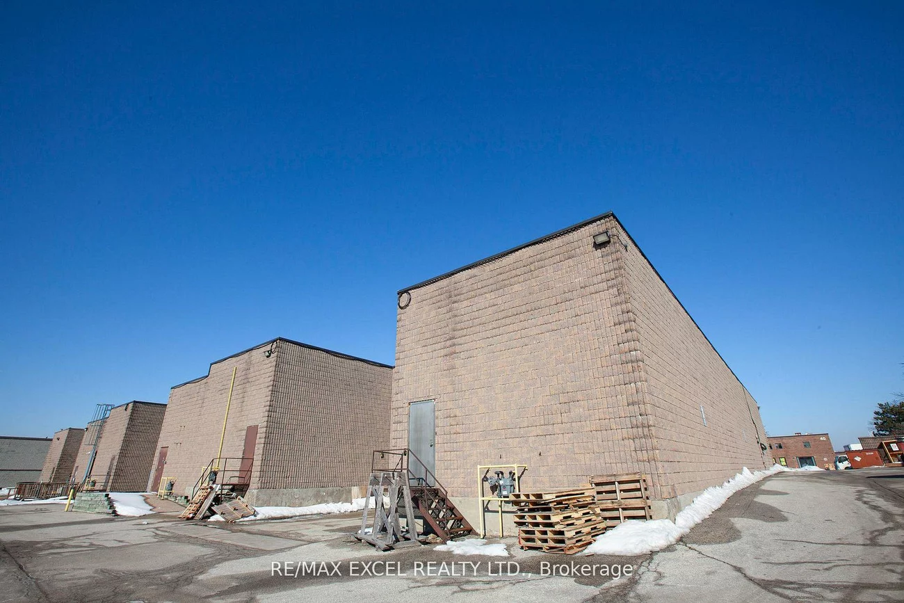 37, Ferrier, Milliken Mills West, Markham