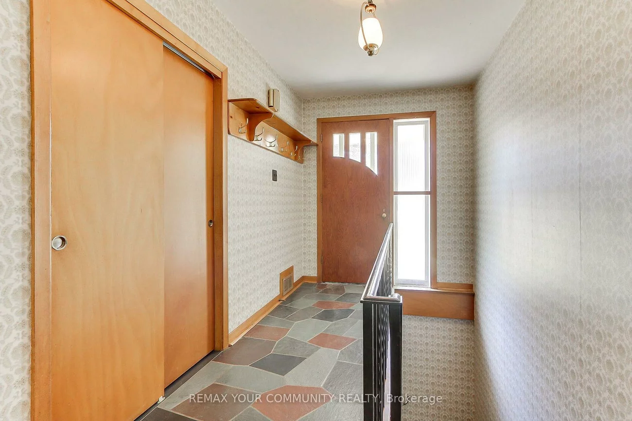 9947, Woodbine, Devil's Elbow, Markham