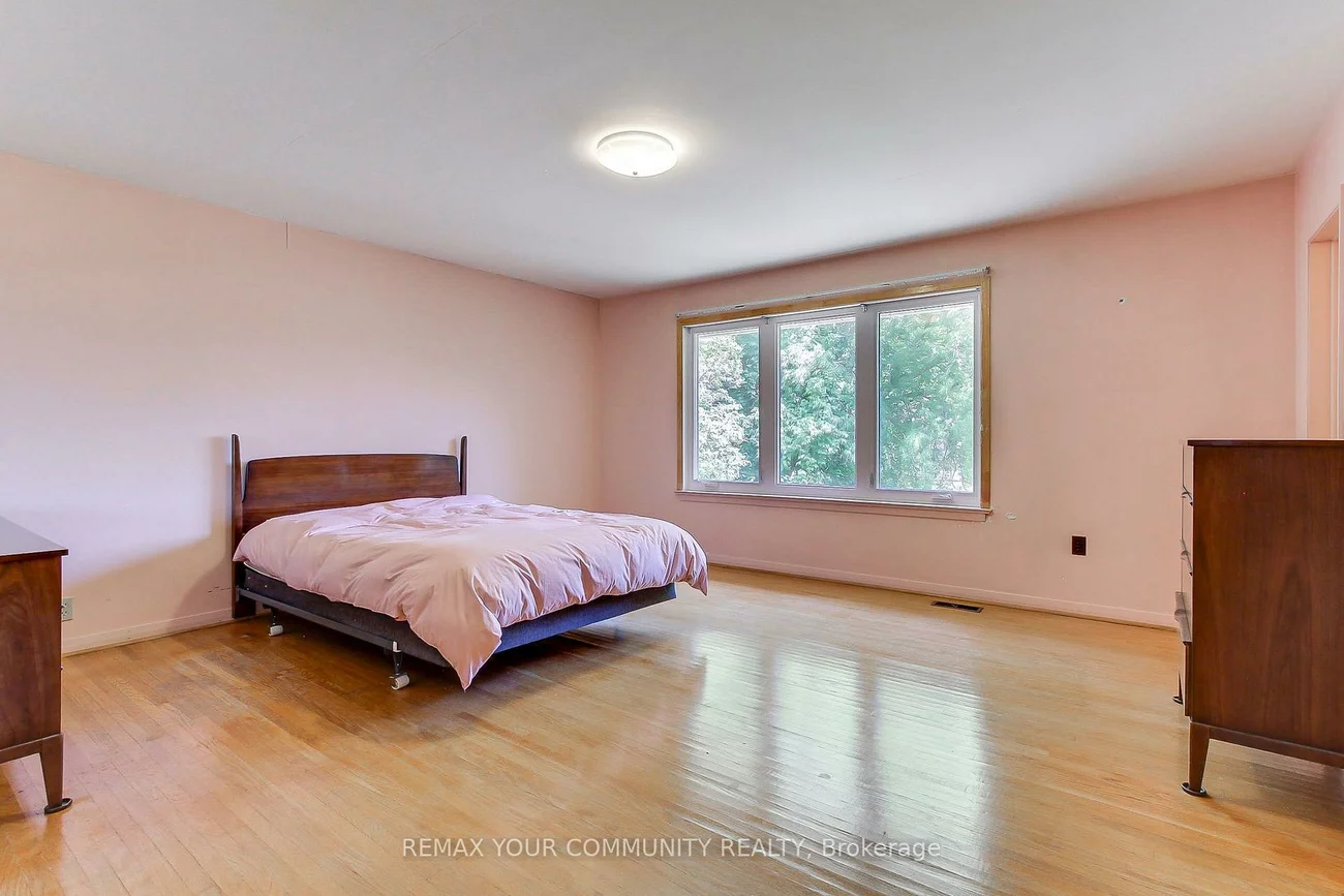 9947, Woodbine, Devil's Elbow, Markham