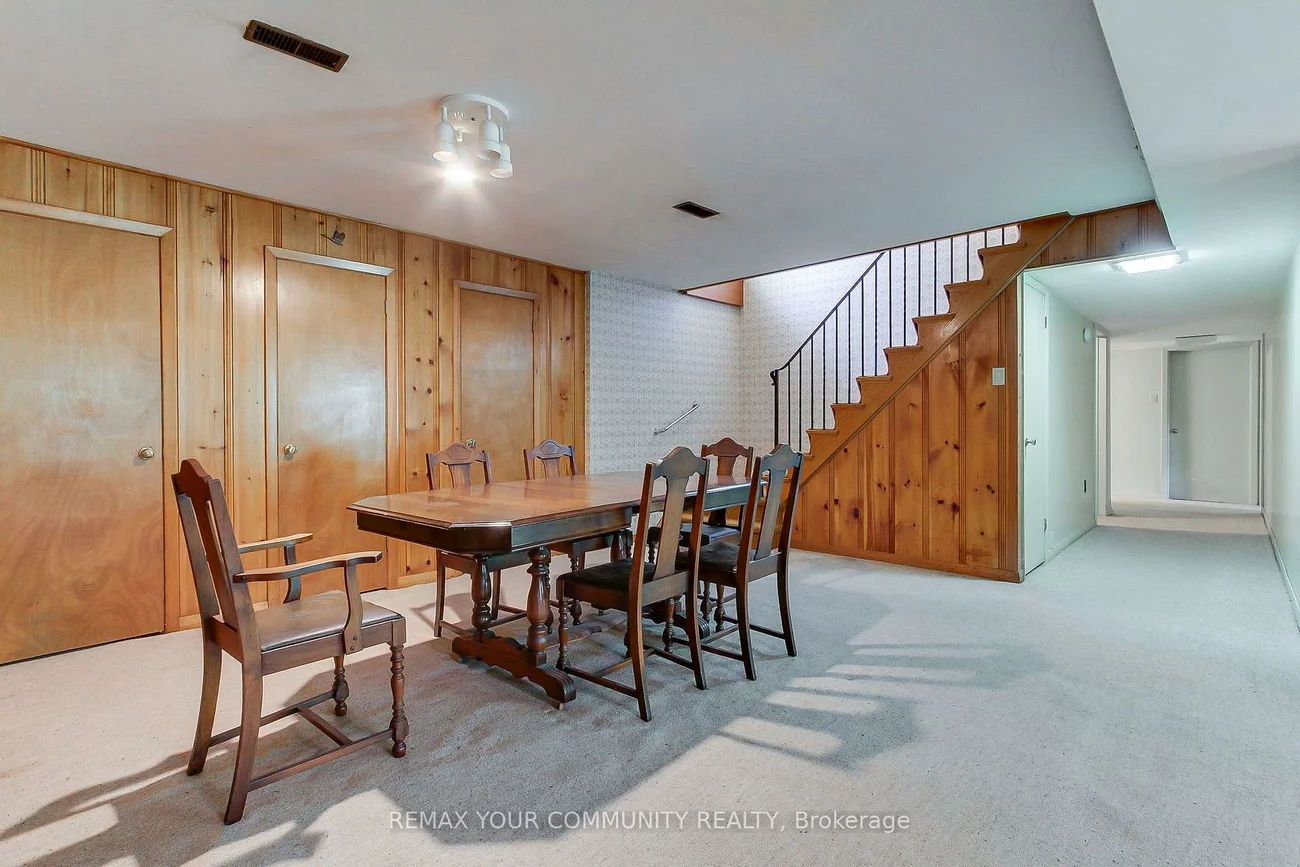 9947, Woodbine, Devil's Elbow, Markham