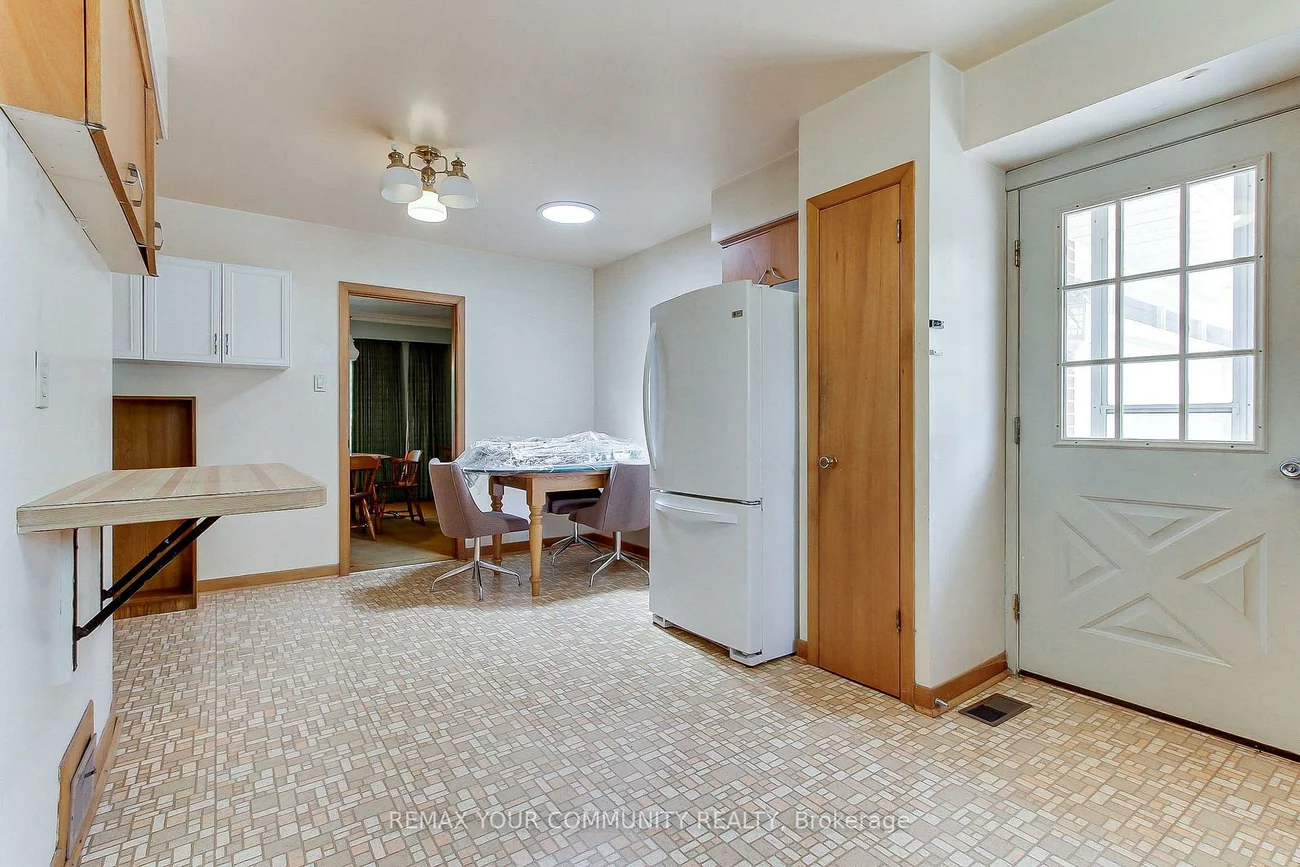 9947, Woodbine, Devil's Elbow, Markham