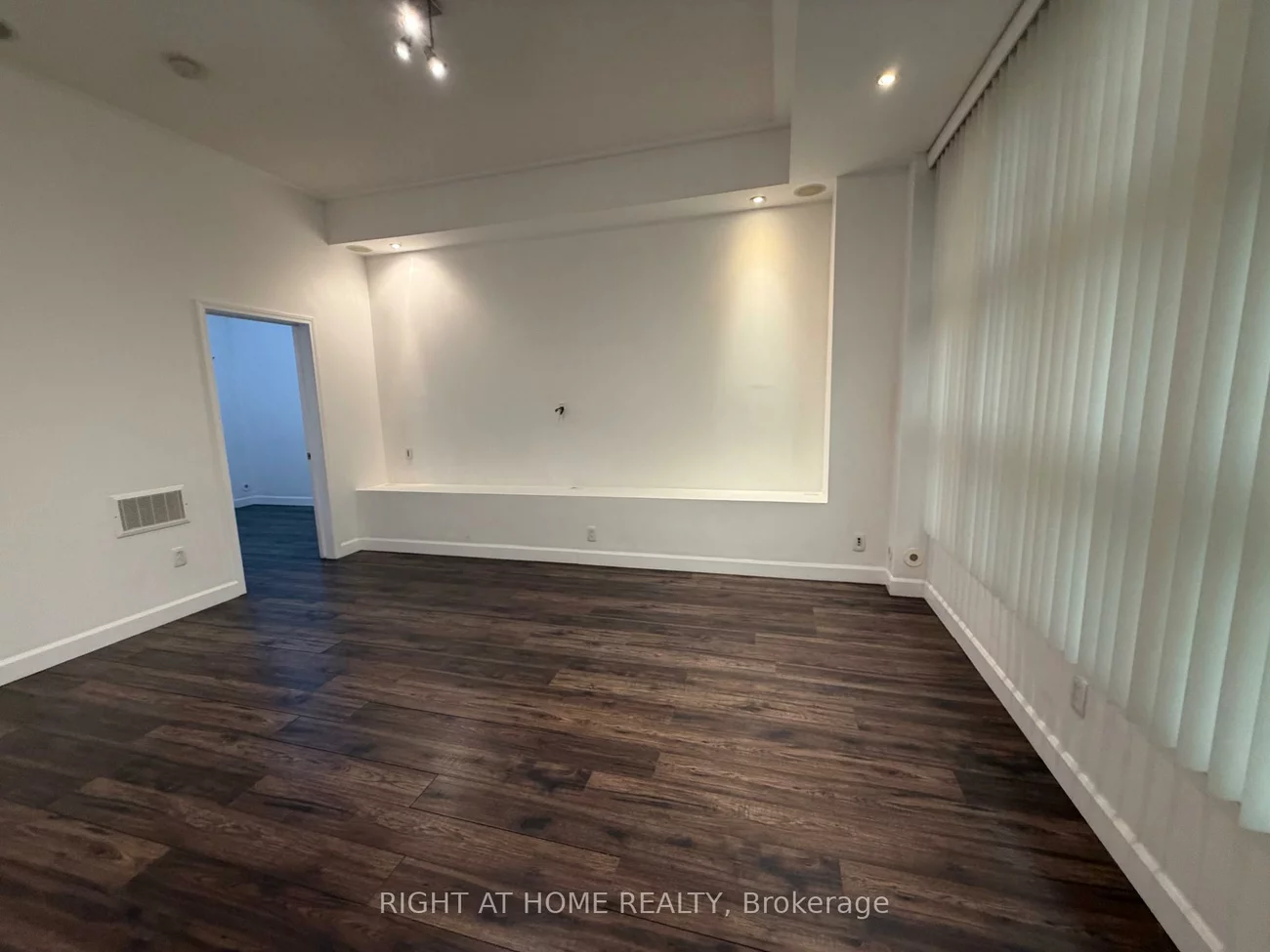 2723, Bur Oak, Cornell, Markham