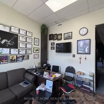 8791, Woodbine, Buttonville, Markham