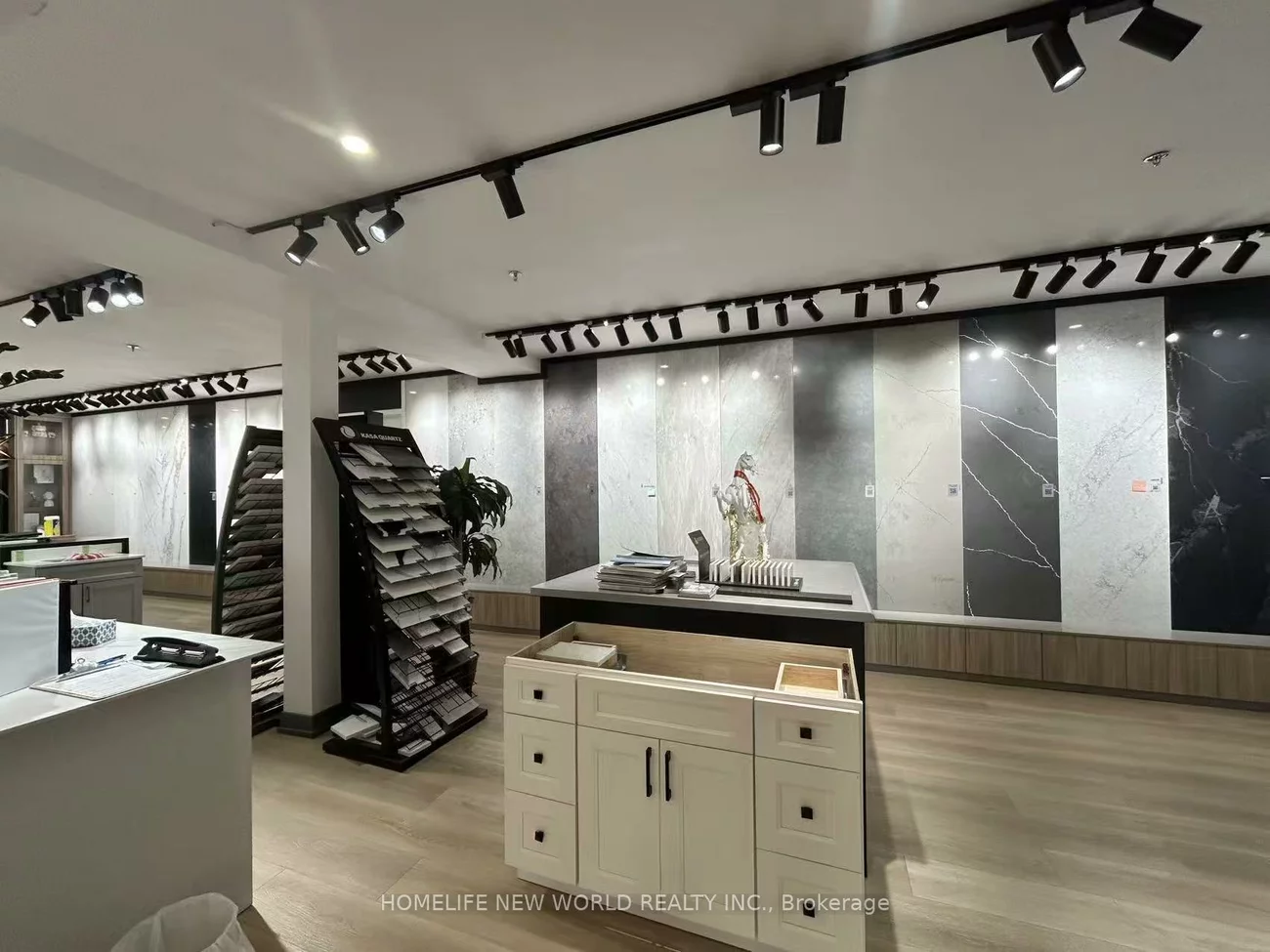 85, Steelcase, Milliken Mills West, Markham