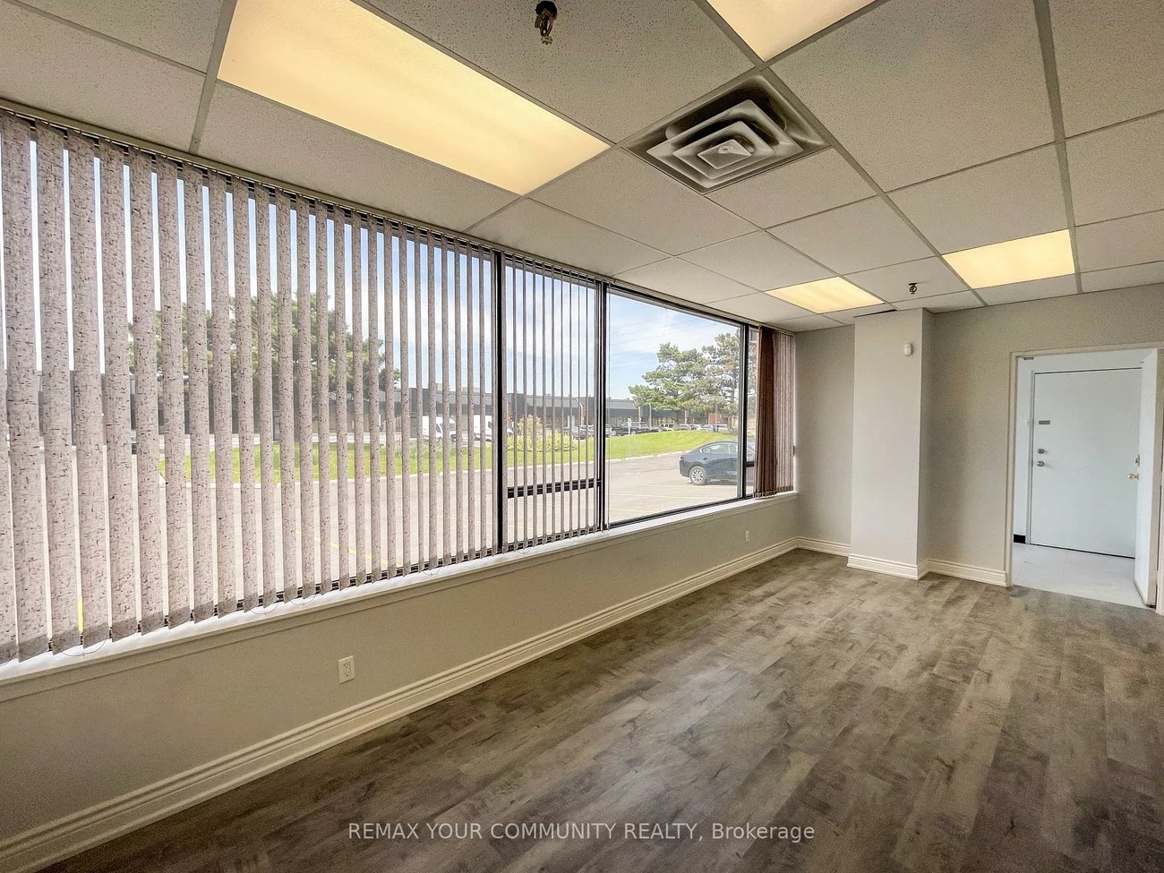 330, Esna Park, Milliken Mills West, Markham