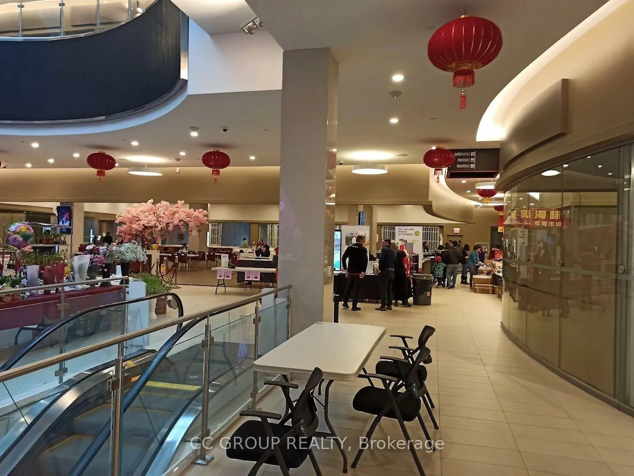 9390, Woodbine, Cachet, Markham