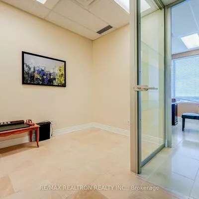 7191, Yonge, Grandview, Markham