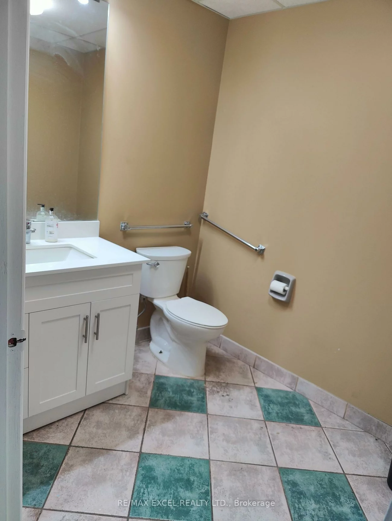 75, Konrad, Milliken Mills West, Markham