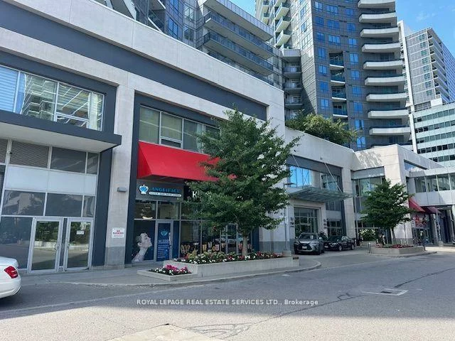 7163, Yonge, Thornhill, Markham